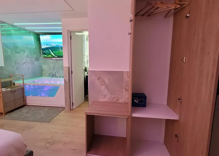 Top1 Luxury Πανσιόν Ρέτζιο ντι Καλάμπρια