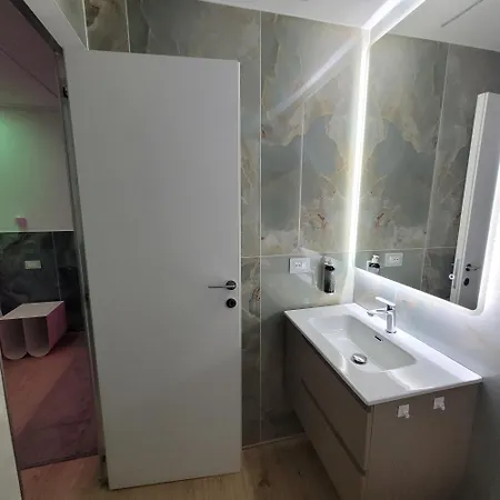 Pensión Top1 Templum Luxuriae 4*