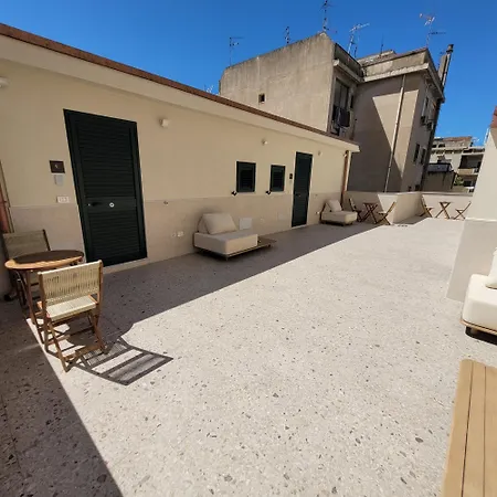 Pensión Top1 Templum Luxuriae 4*